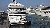 200 Ilustračné foto: výletné lode v prístave  Benátky - Foto: (C) Miloš Majko