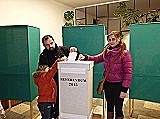 V Oravskej Lesnej bola účasť v referende vysoká - hlasovali sme aj my