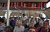 200 prevoz turistov z Rhodosu na záchranných člnoch späť na lod MSC Orchestra